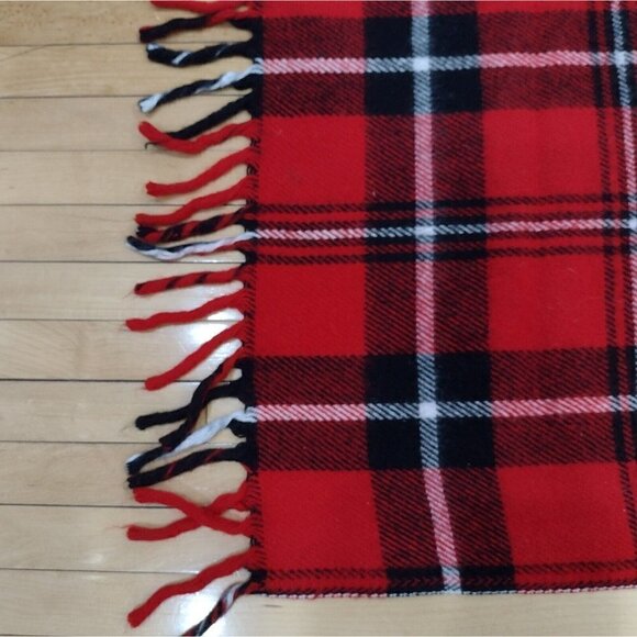 Vtg Faribo Woolen Mills Throw Blanket 100% Acrylic Red Tartan Plaid 46 X 54 - Picture 4 of 10